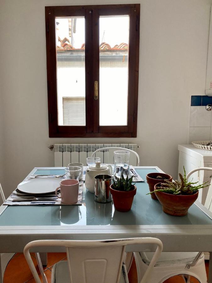 Apartment Cozy 4th And Top Floor *