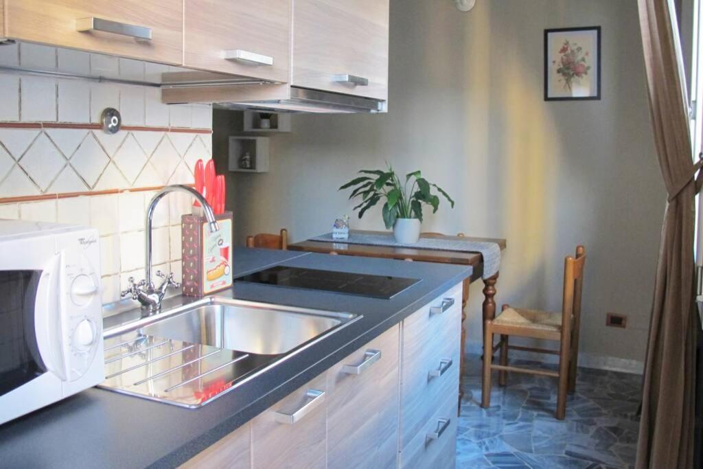 Apartment Nella, Free Parking & Luggage Storage * Florence