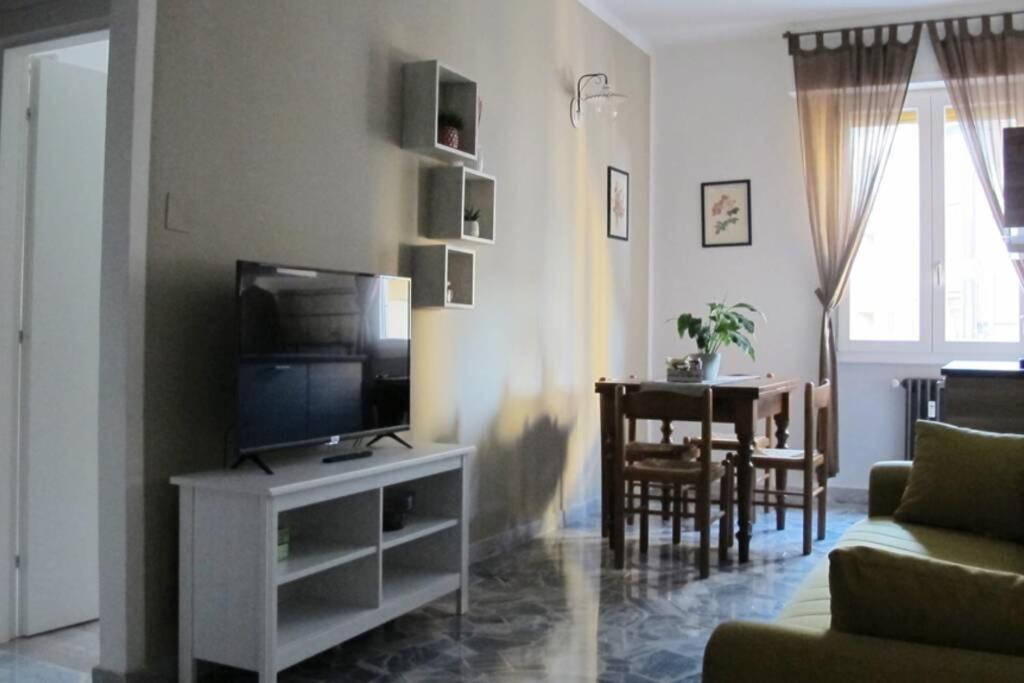 Apartment Nella, Free Parking & Luggage Storage Apartment Florence