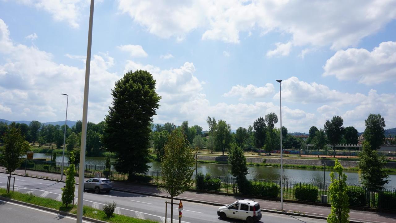 Arno River View Terraces, Free Parking Apartment *