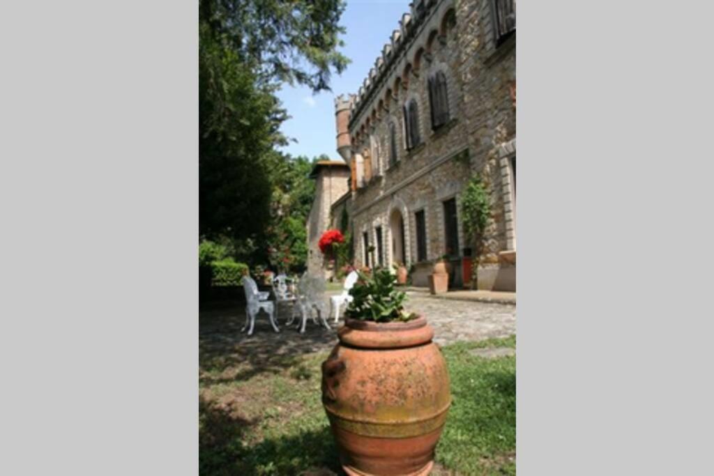 Casa La Torre Un Castello Alle Porte Di Appartamento *