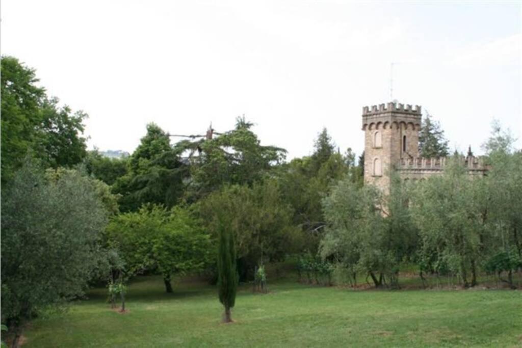 Appartamento Casa La Torre Un Castello Alle Porte Di *