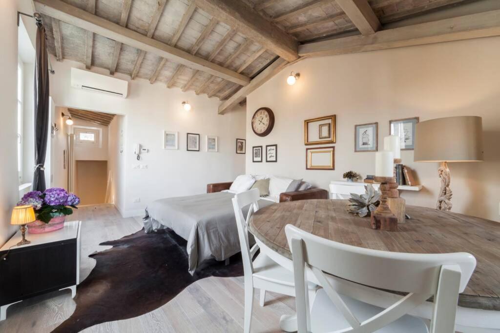 Apartment Top-floor Flat Close To Arno *