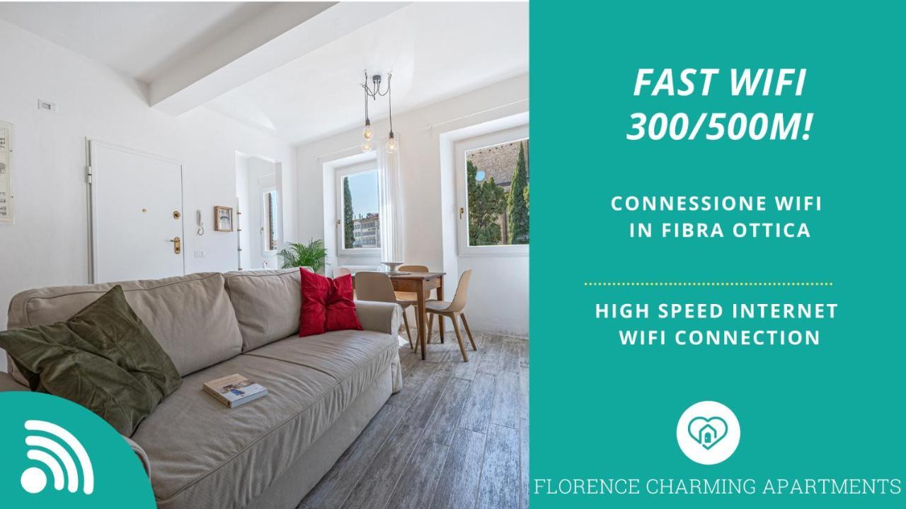Charm: Piazza View Apartment Florence