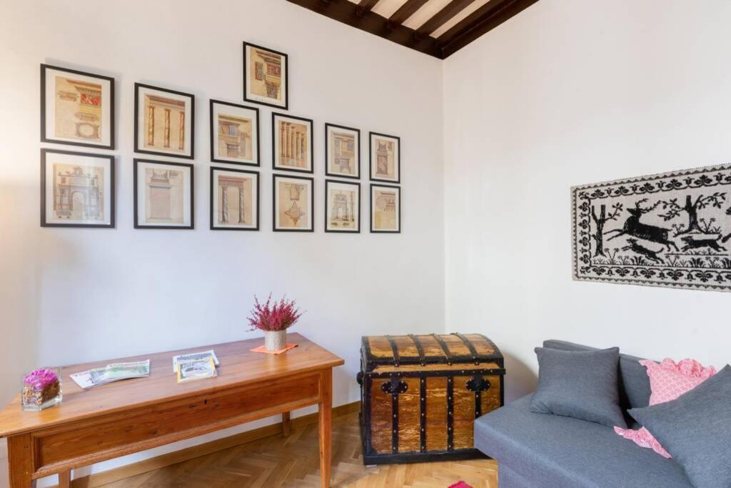 Il Vecchio Baule - Santa Maria Novella Apartment *