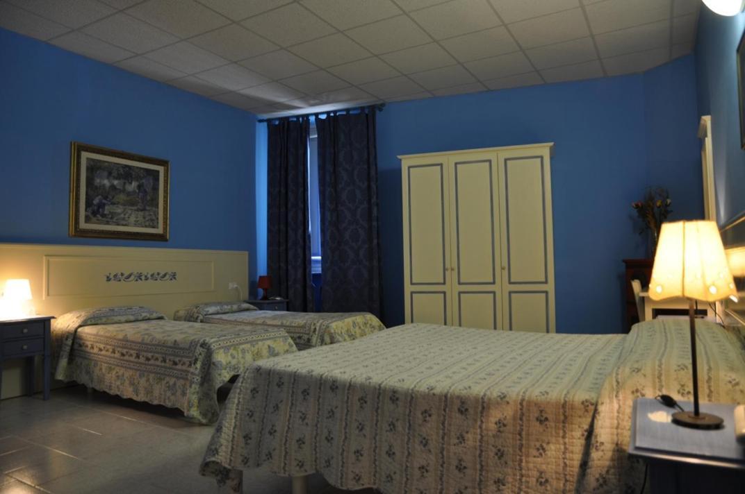 Regina Hotel *