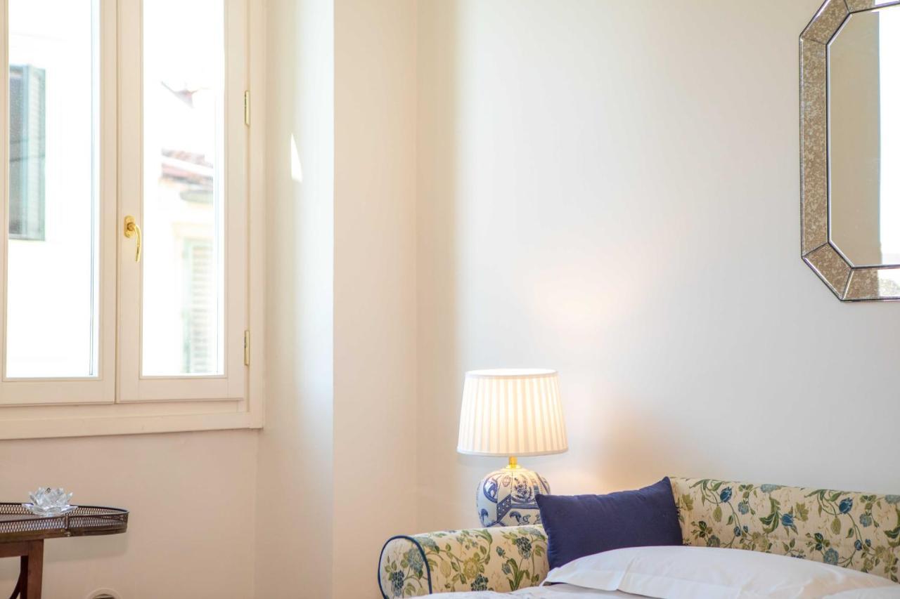 Santa Maria Novella Bright Apartment Florence