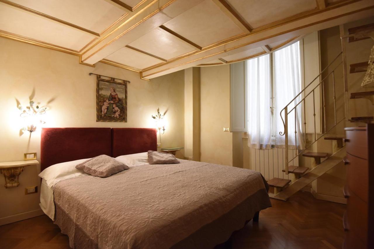 Apartment Italian Experience-suite Medici Loft 8 Florence