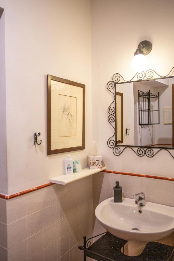 Apartment Lovely One Bedroom Nearby Ponte Vecchio