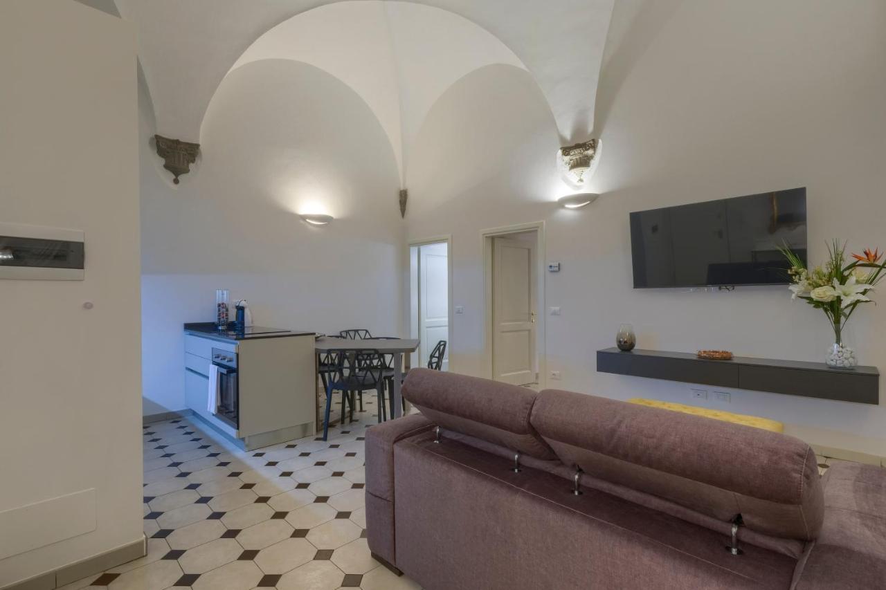 La Casa Di Bruna E Giordano In Santo Spirito Florence