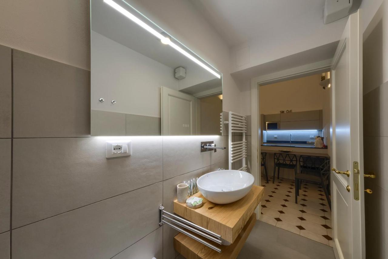 Apartment La Casa Di Bruna E Giordano In Santo Spirito Florence
