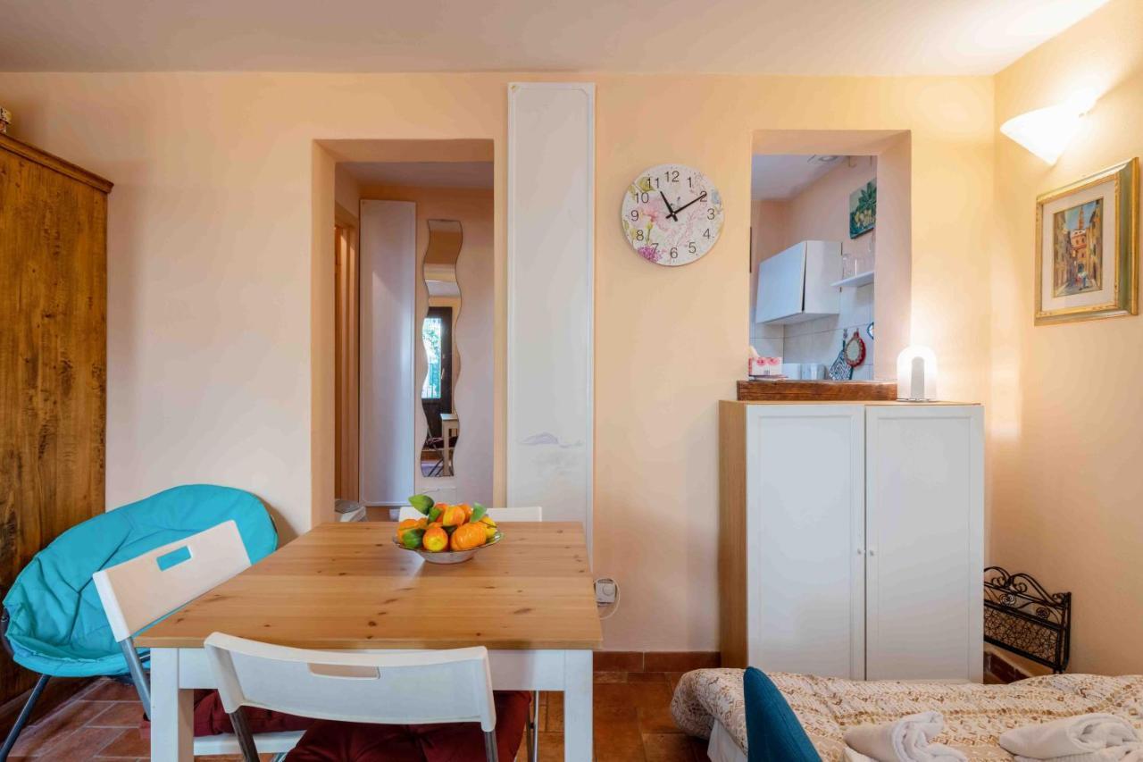 San Frediano Cozy Studio With Private Patio Appartamento