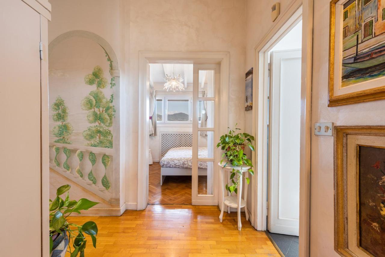 Exclusive Penthouse , Skyline View , With Parking Appartamento