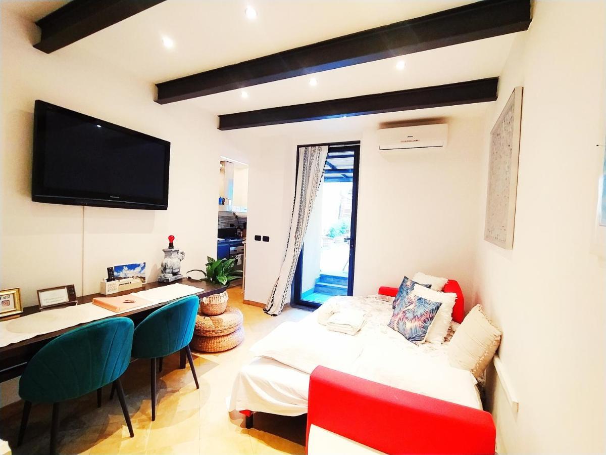 Nadia's Lovely - With Private Garden And Jacuzzi Firenze