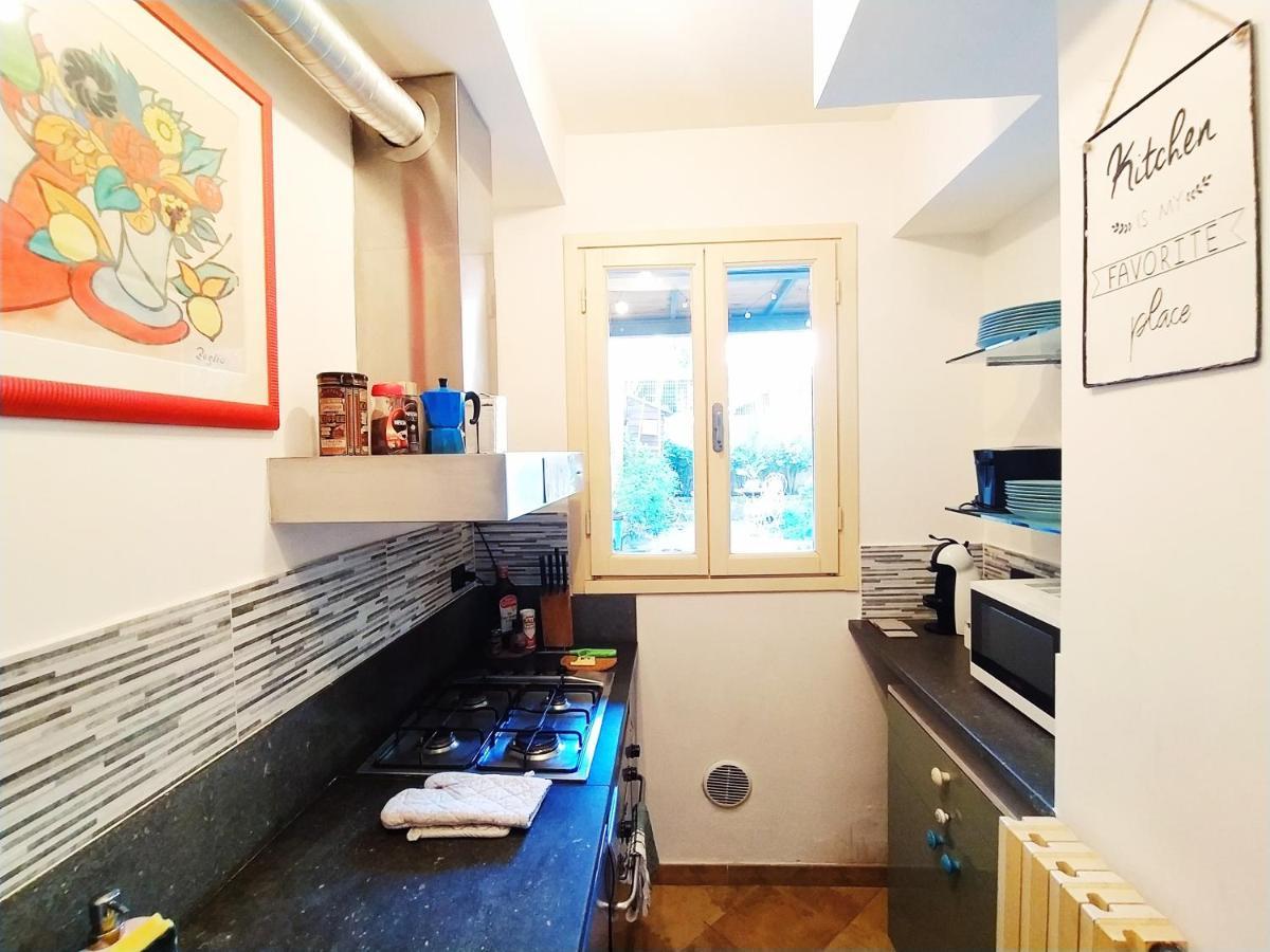 Nadia's Lovely - With Private Garden And Jacuzzi *