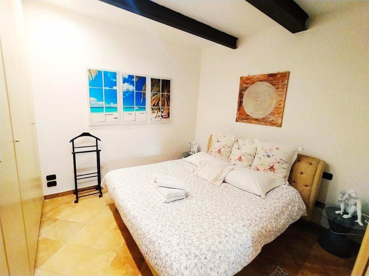 Nadia's Lovely - With Private Garden And Jacuzzi