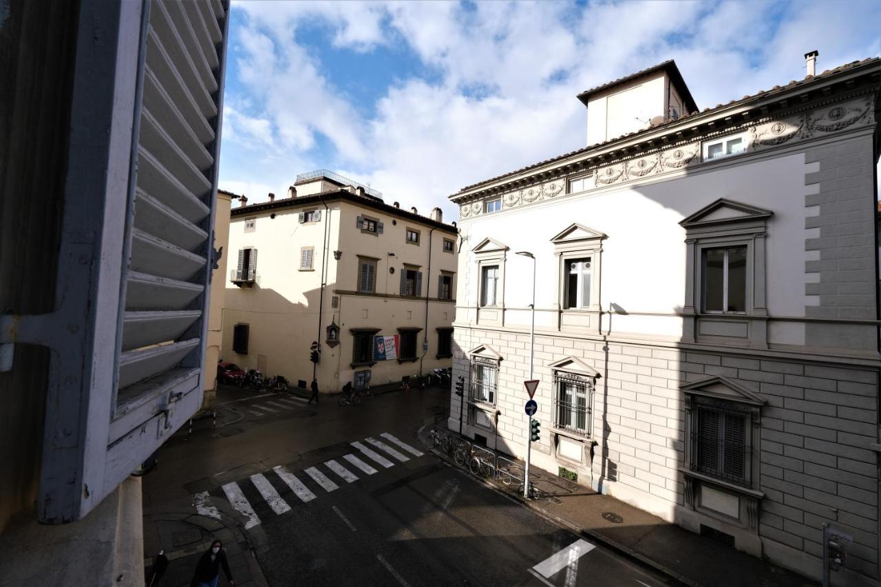 Vin Novo & * Florence