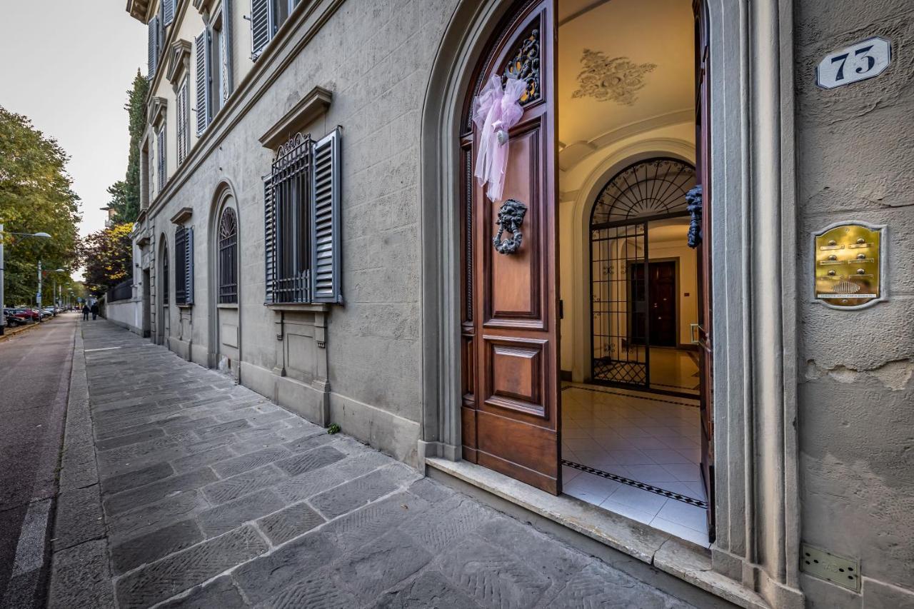 Yid Five Luxury Suites Apt With Secret Garden Appartamento