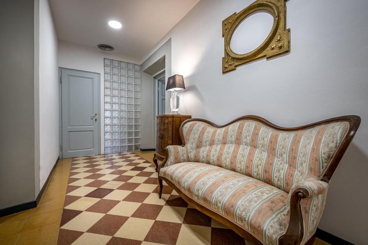 Yid Five Luxury Suites Apt With Secret Garden Appartamento Firenze