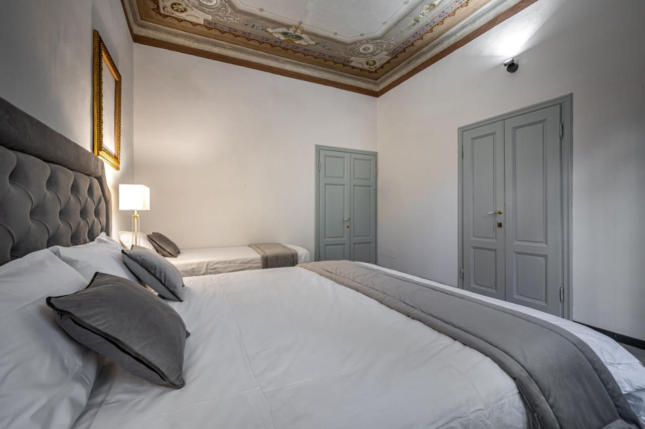 Appartamento Yid Five Luxury Suites Apt With Secret Garden Firenze