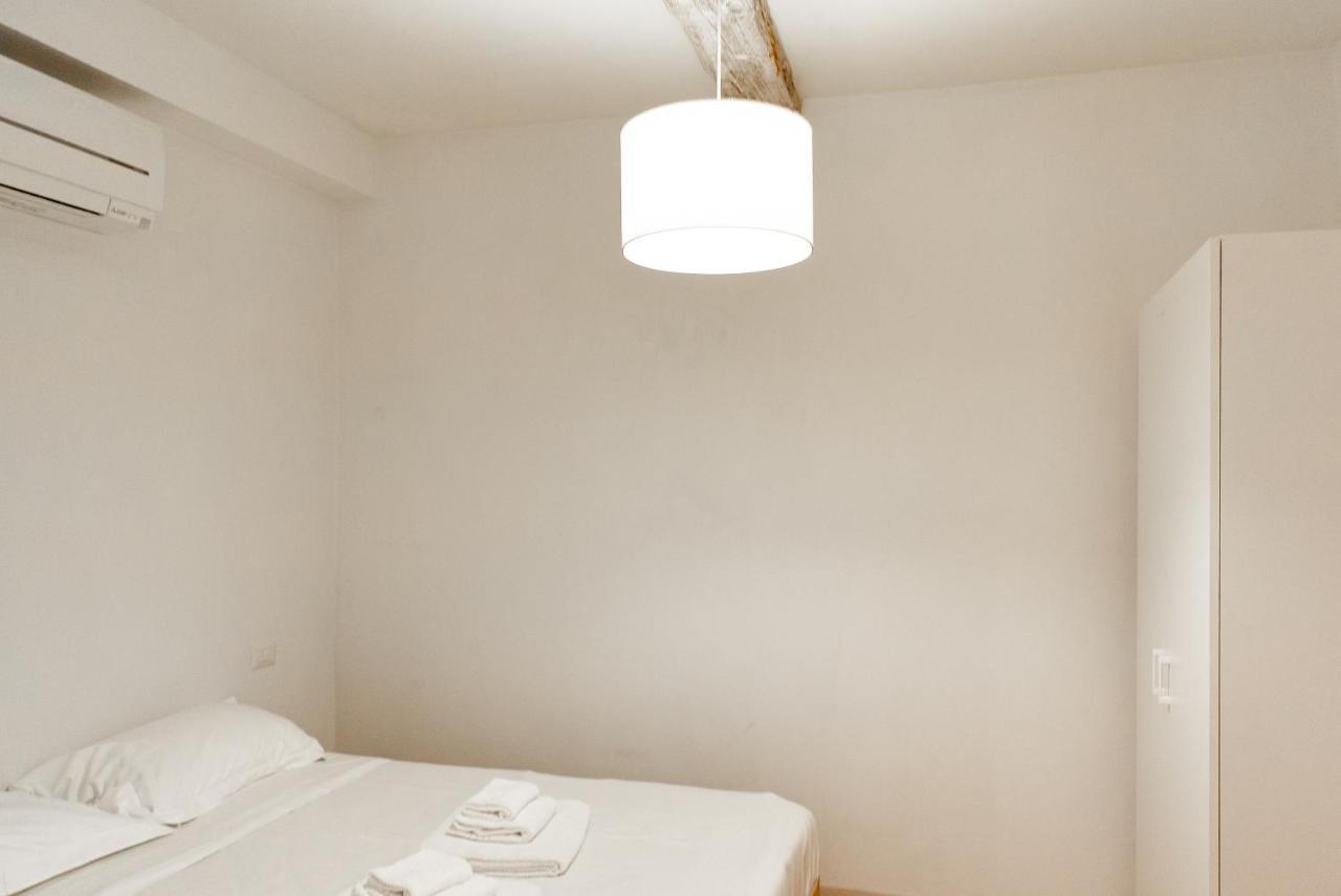 Graceful In The Heart Of Apartment *