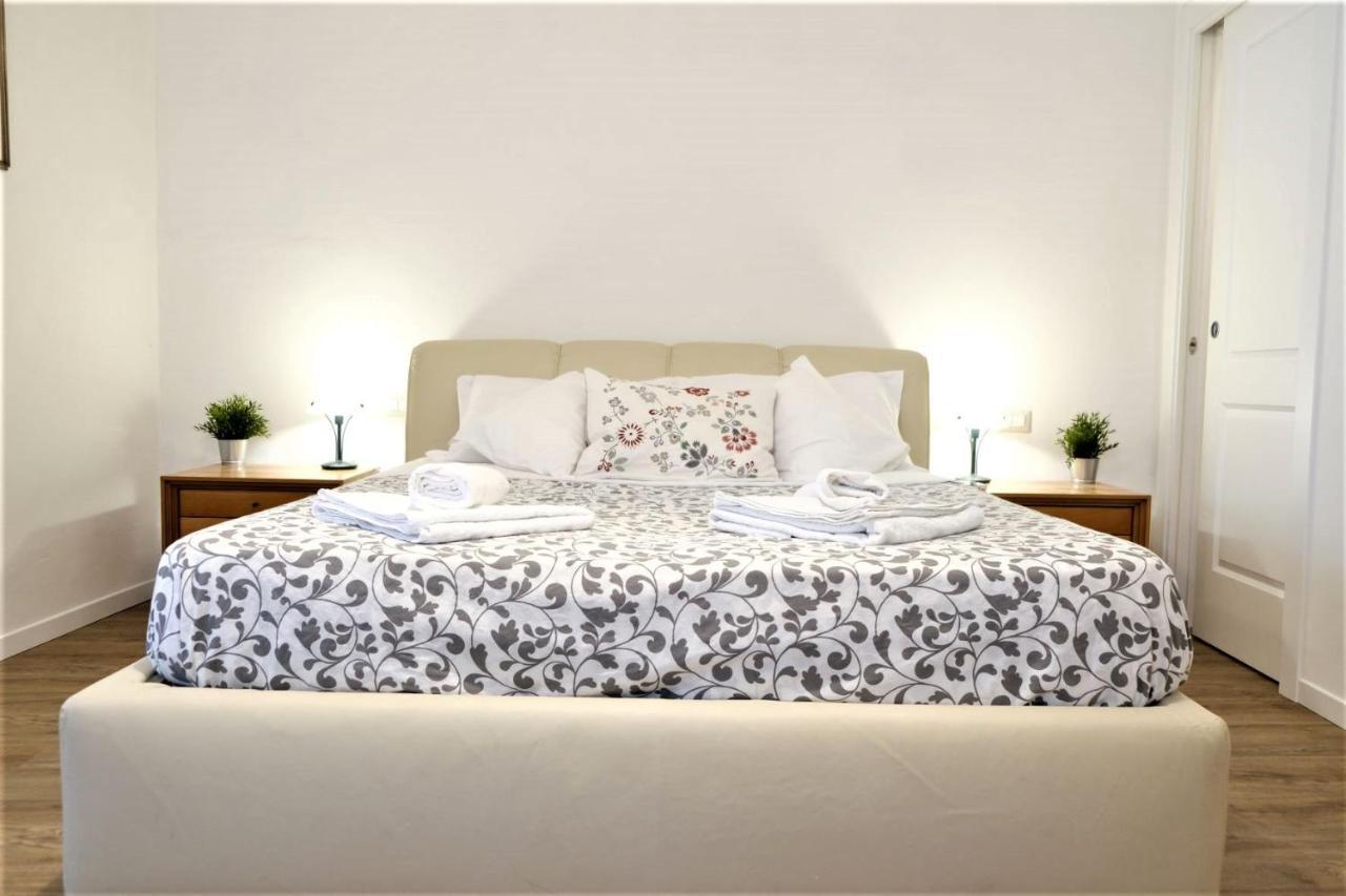 Wine Morellino Apartment Florence