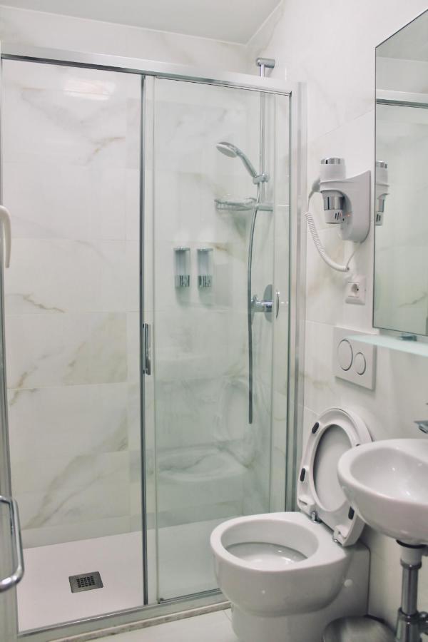 900 Toscana Hotel 2*