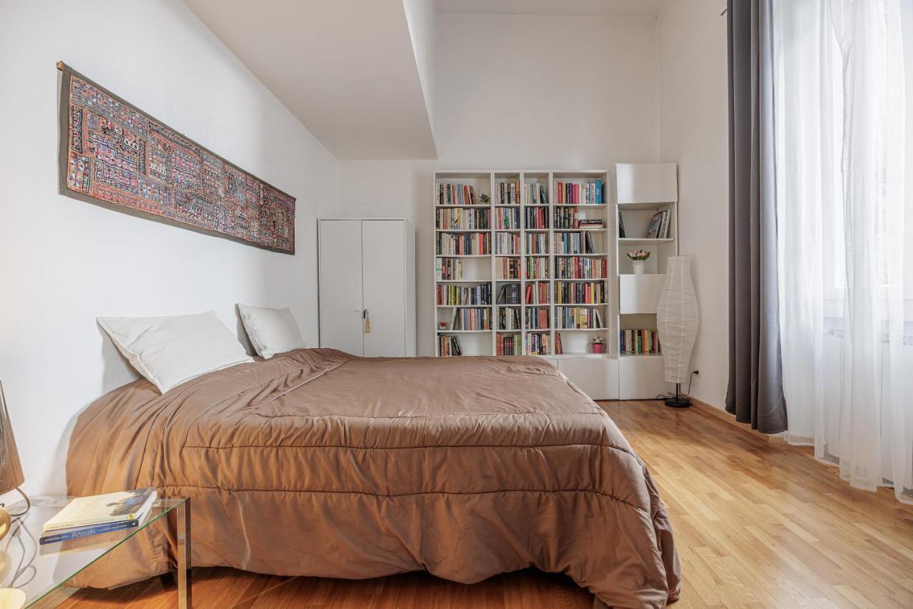 The Bookhouse Apartment *