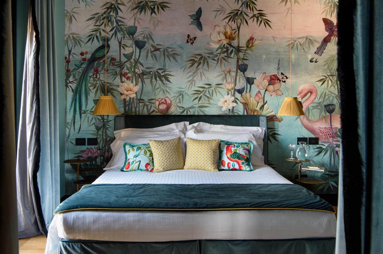 Velona's Jungle Luxury 3* Florence