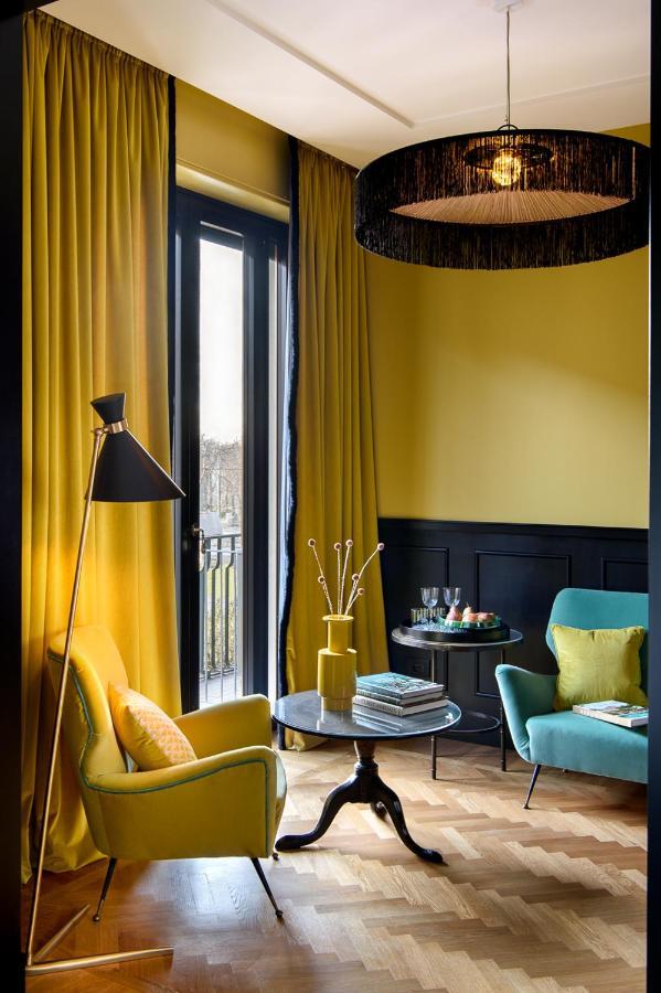 Velona's Jungle Luxury Florence