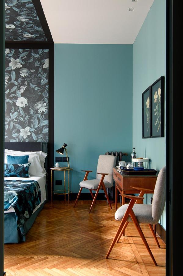 Velona's Jungle Luxury Florence