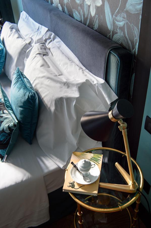 Velona's Jungle Luxury 3* Florence