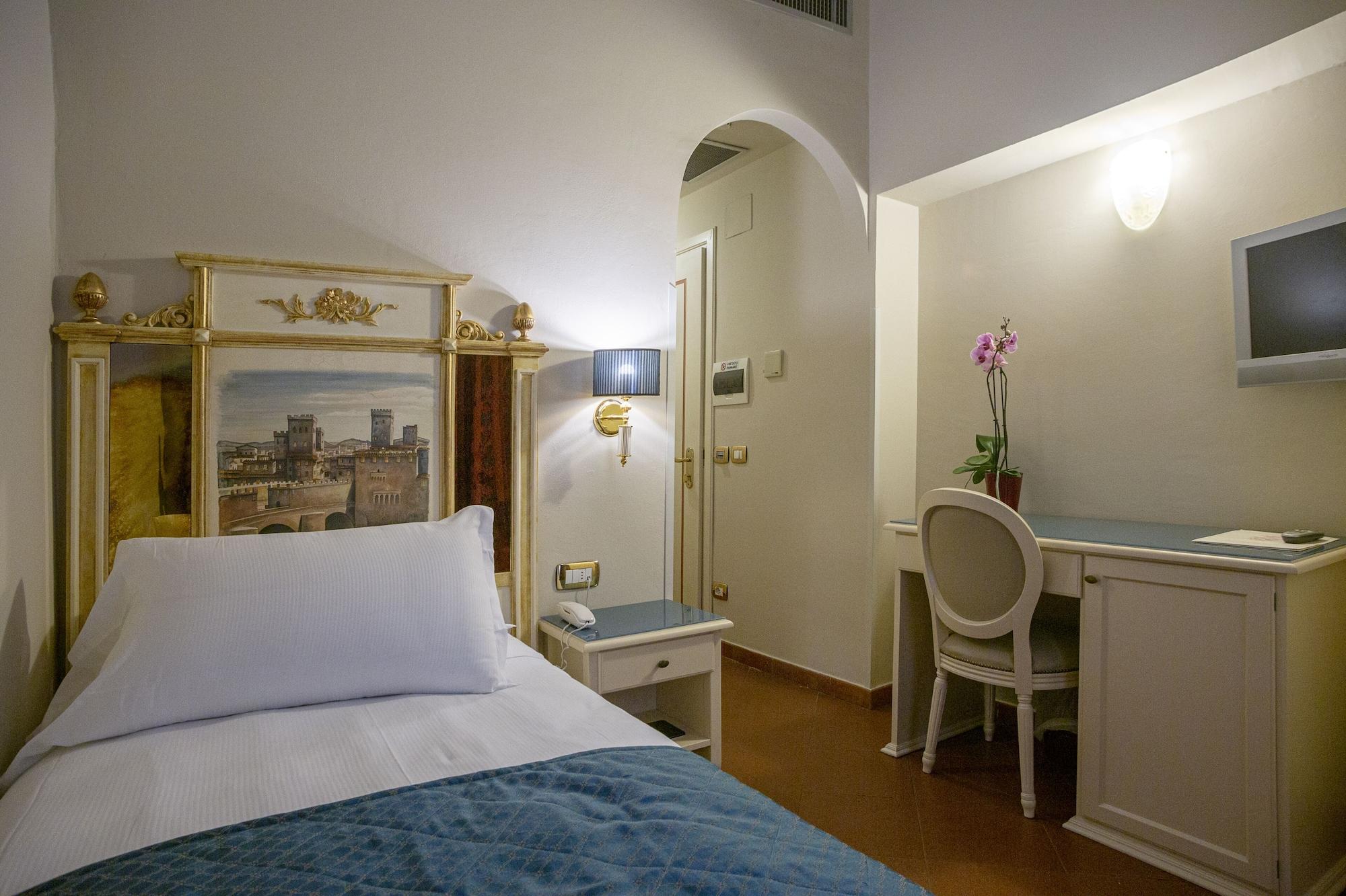 Hotel Donatello 3*
