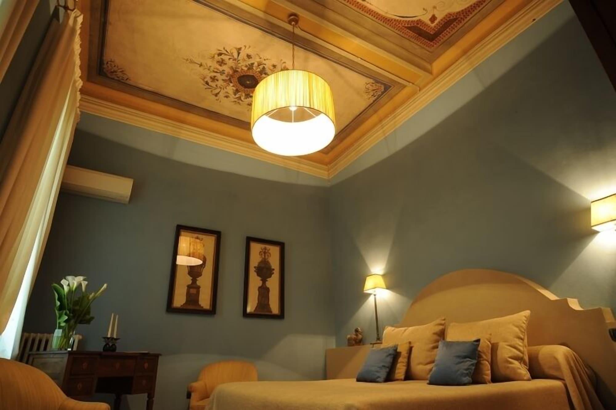 Residenza D'epoca Palazzo Galletti 3*