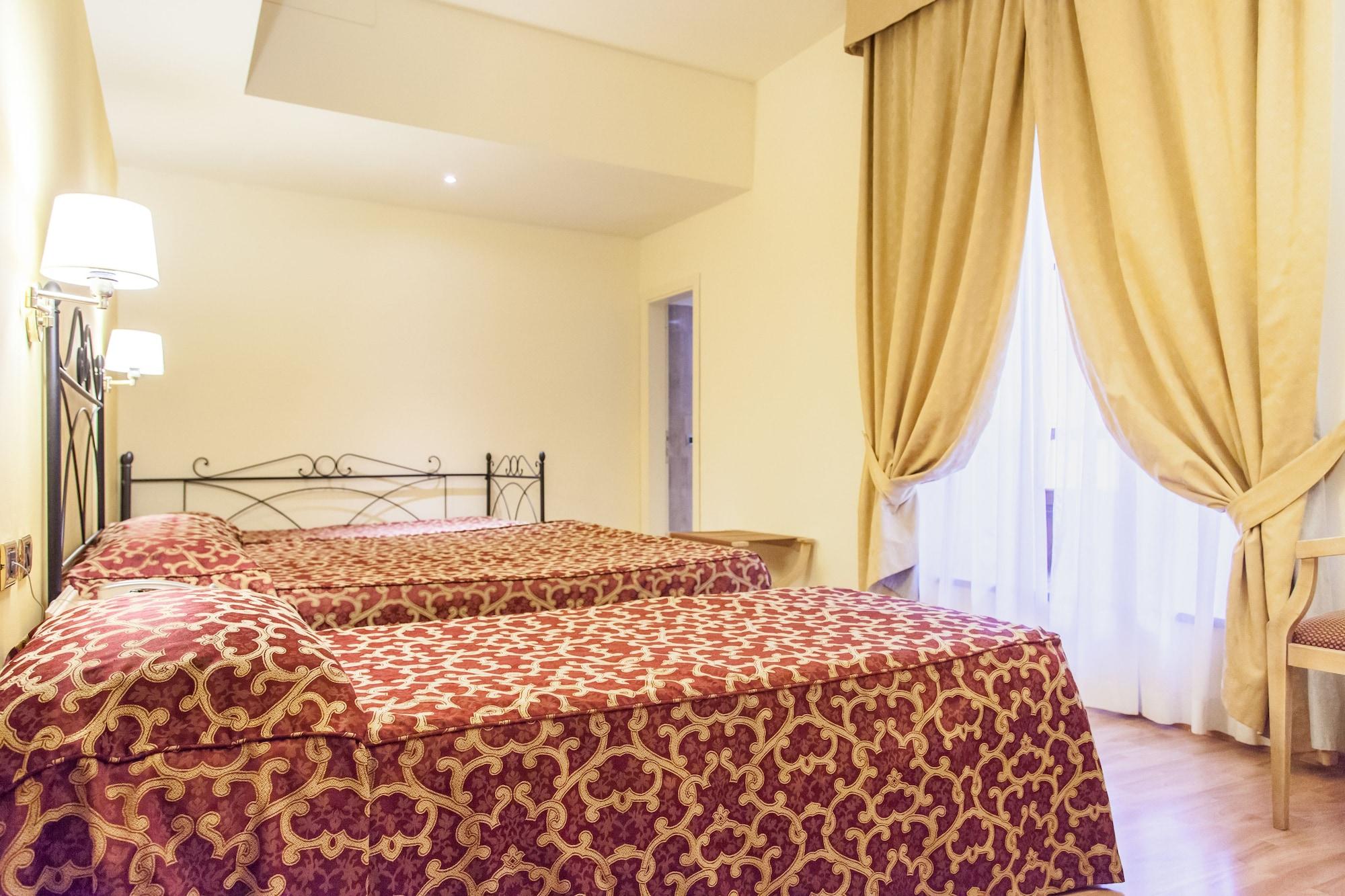 Hotel Benivieni 3*
