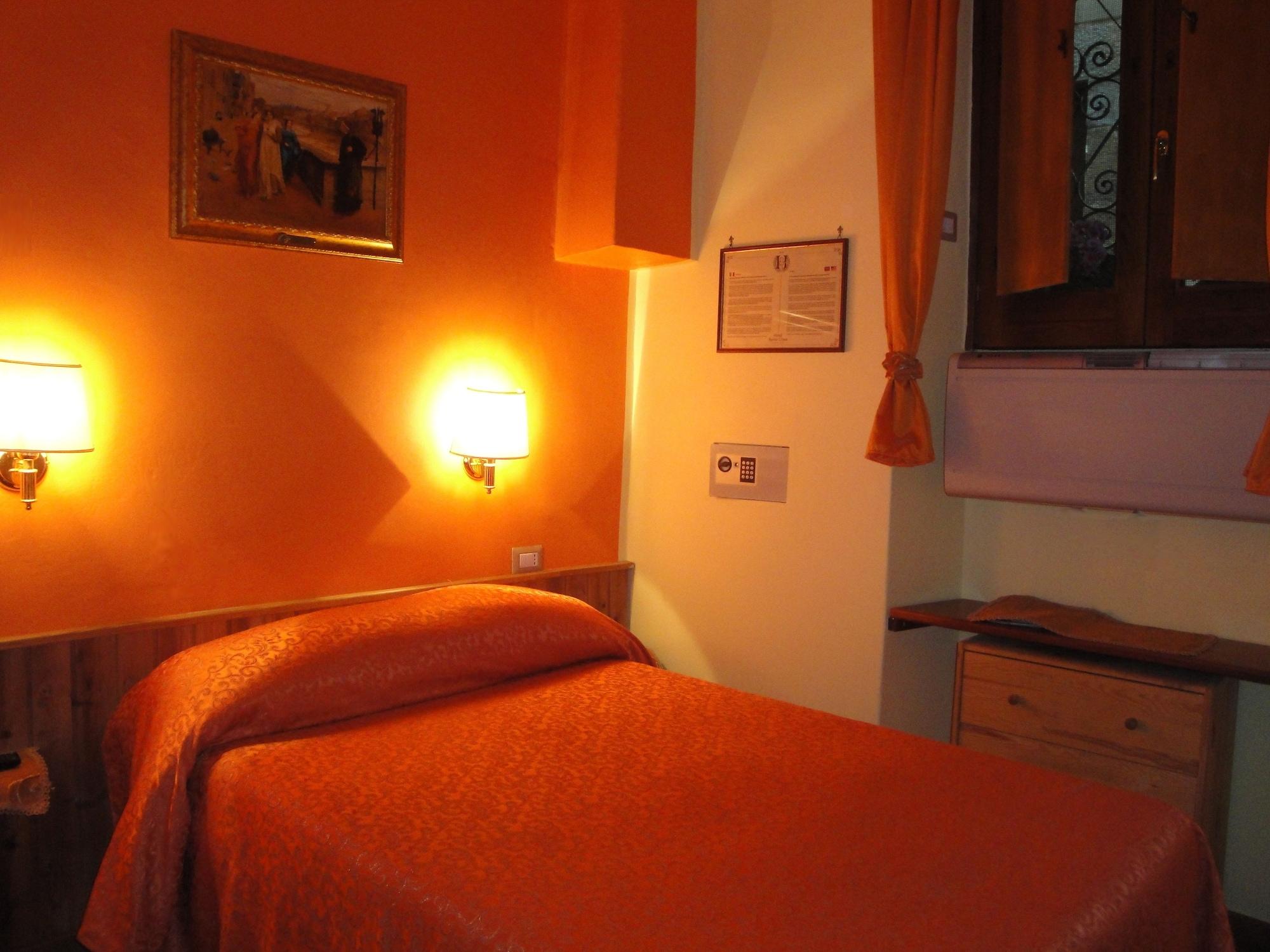 Santa Croce 2*