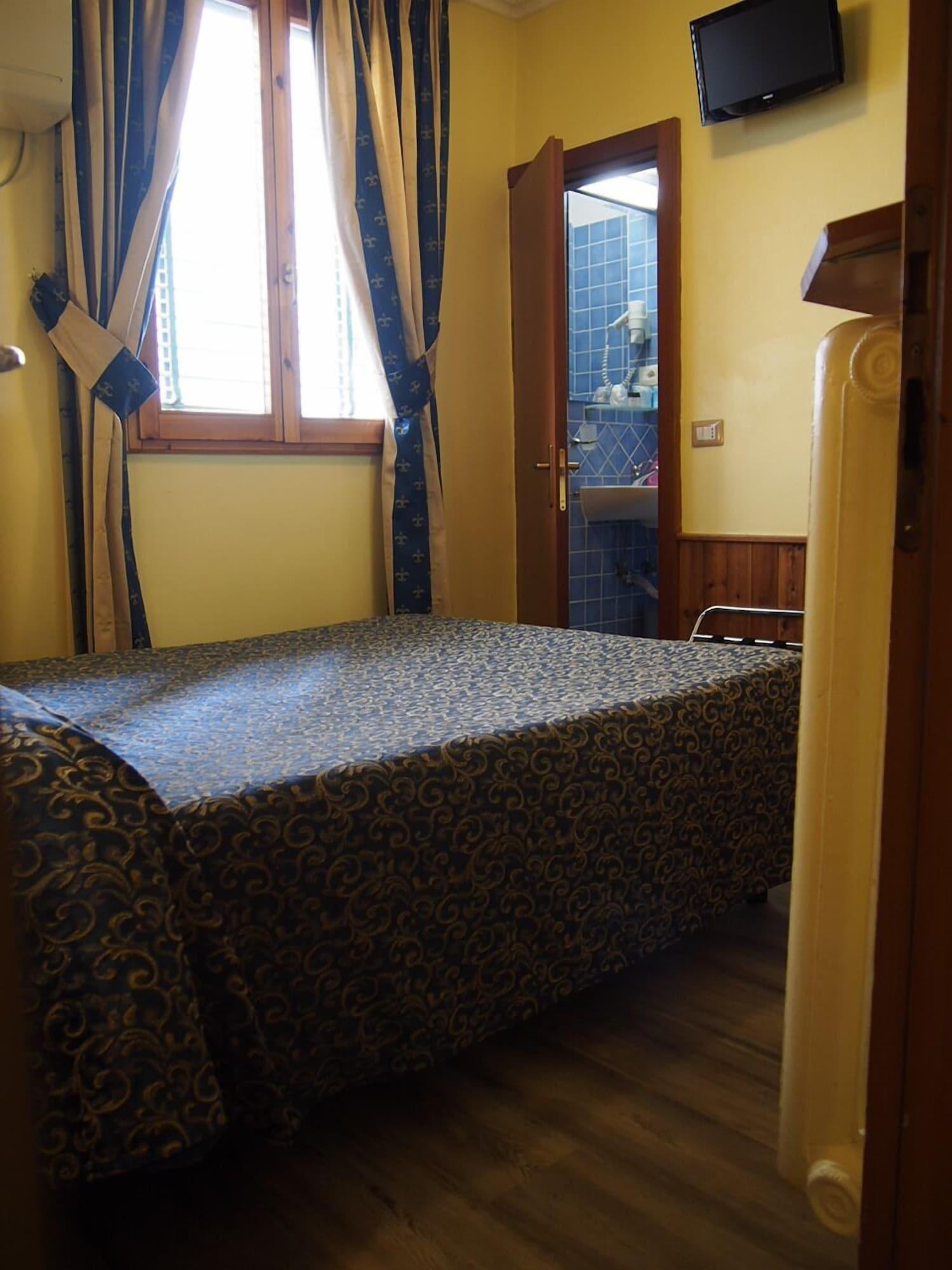 Santa Croce Hotel