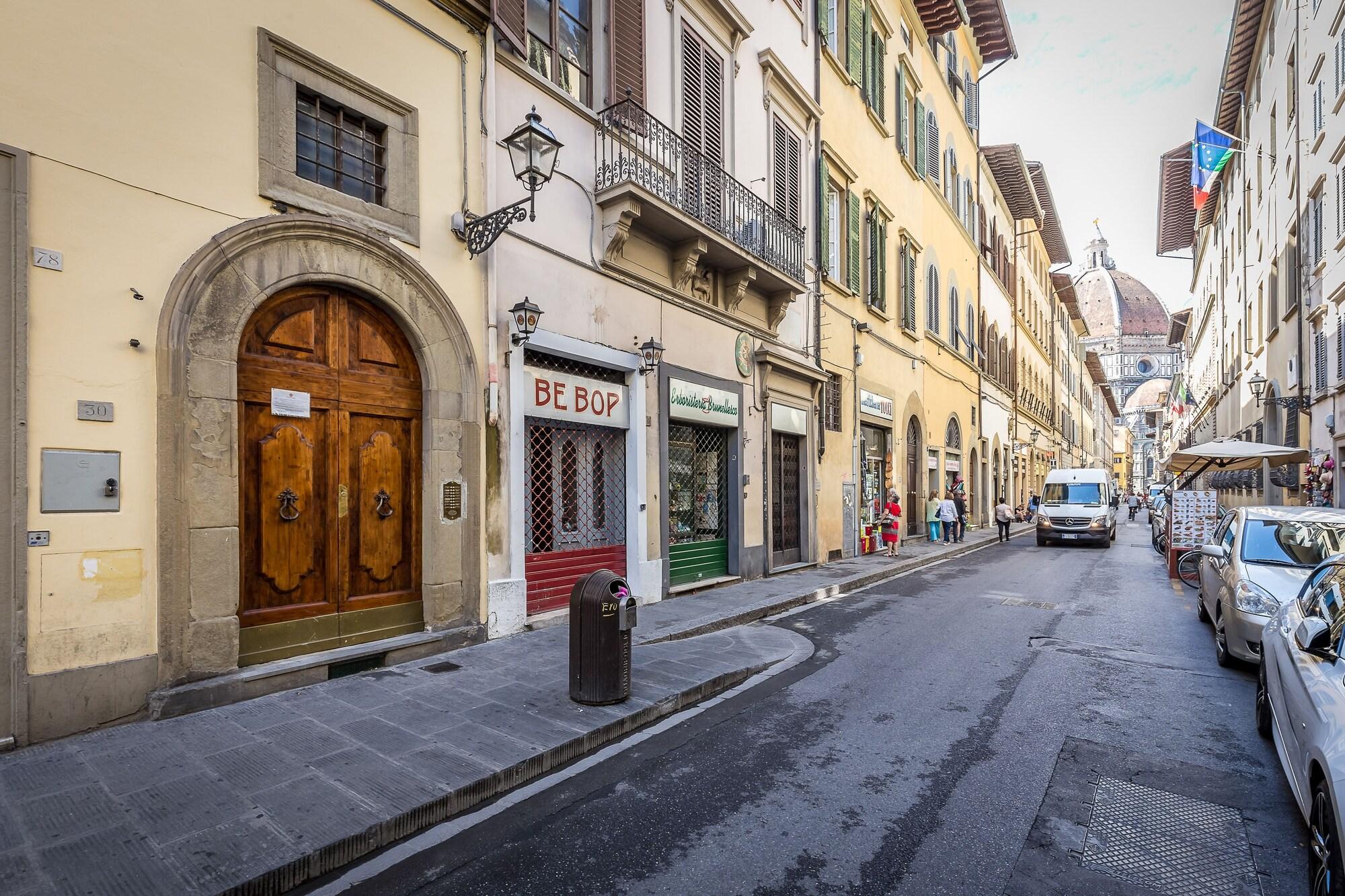 Delle Tele 3* Firenze