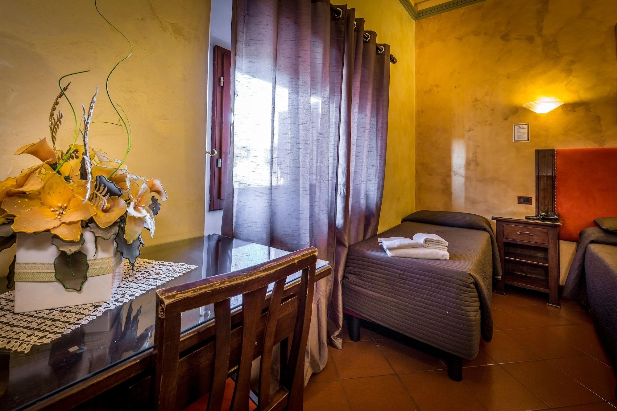 Delle Tele Hotel
