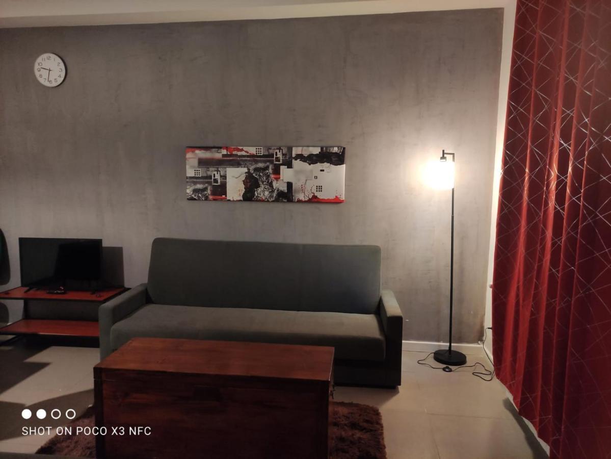 Apartment Ricky-lerua *