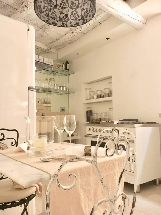 Oro Blanco * Florence