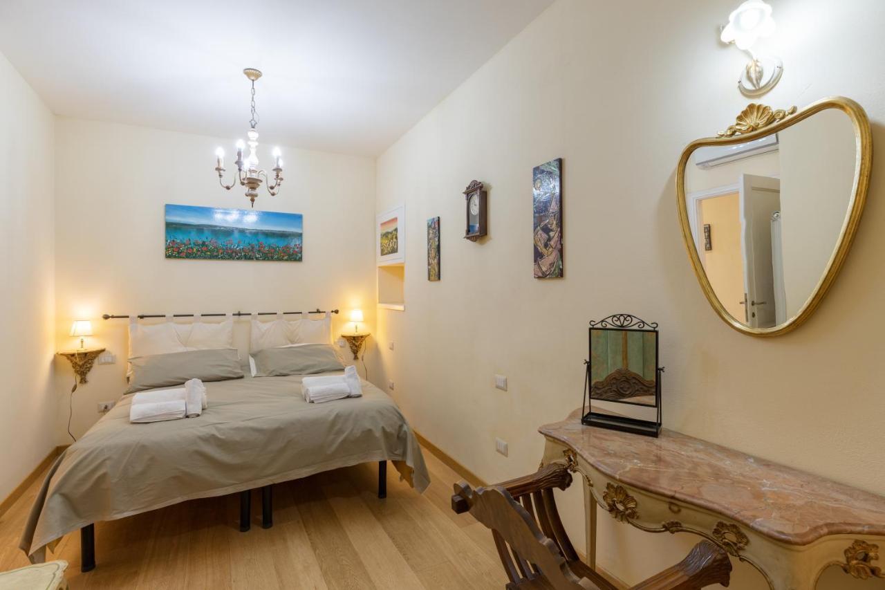 Pinocchio' S House In The Center Of Apartment *