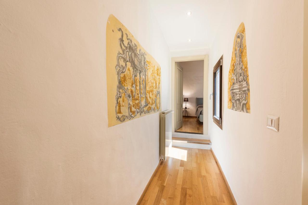 Santa Croce Palace By Mmega *