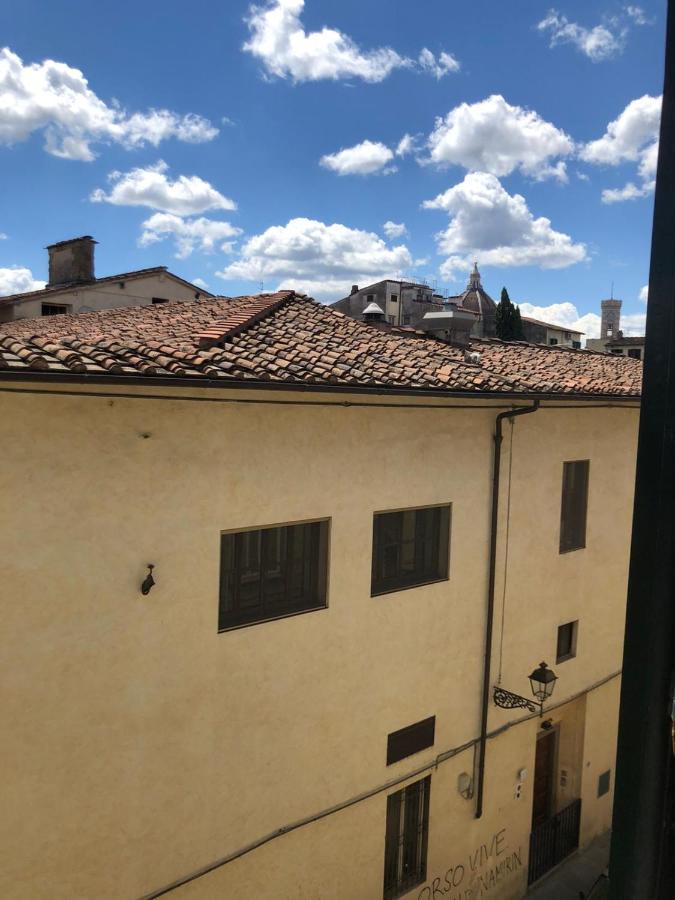 Solo Traveller Bedroom In Homestays Center Alloggio in famiglia