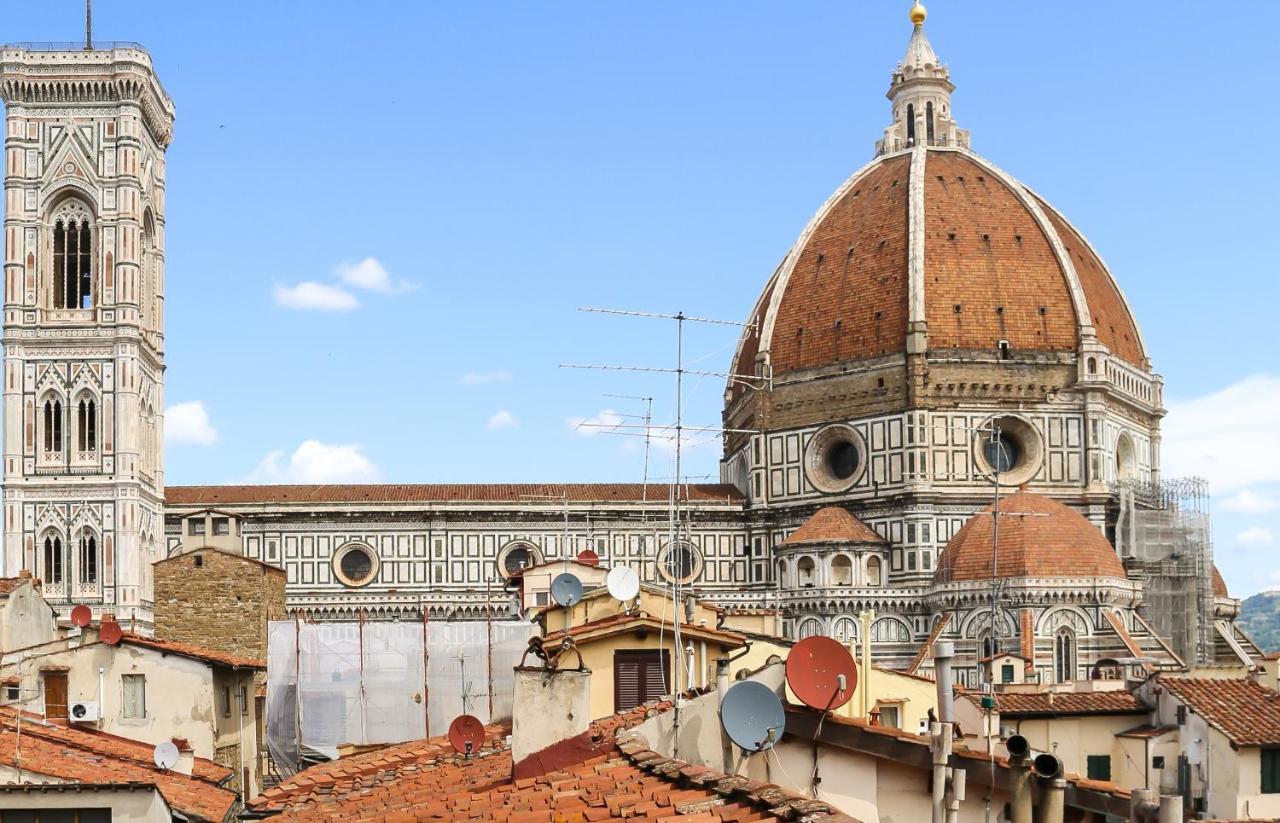 - Florentine Skyline Apartment