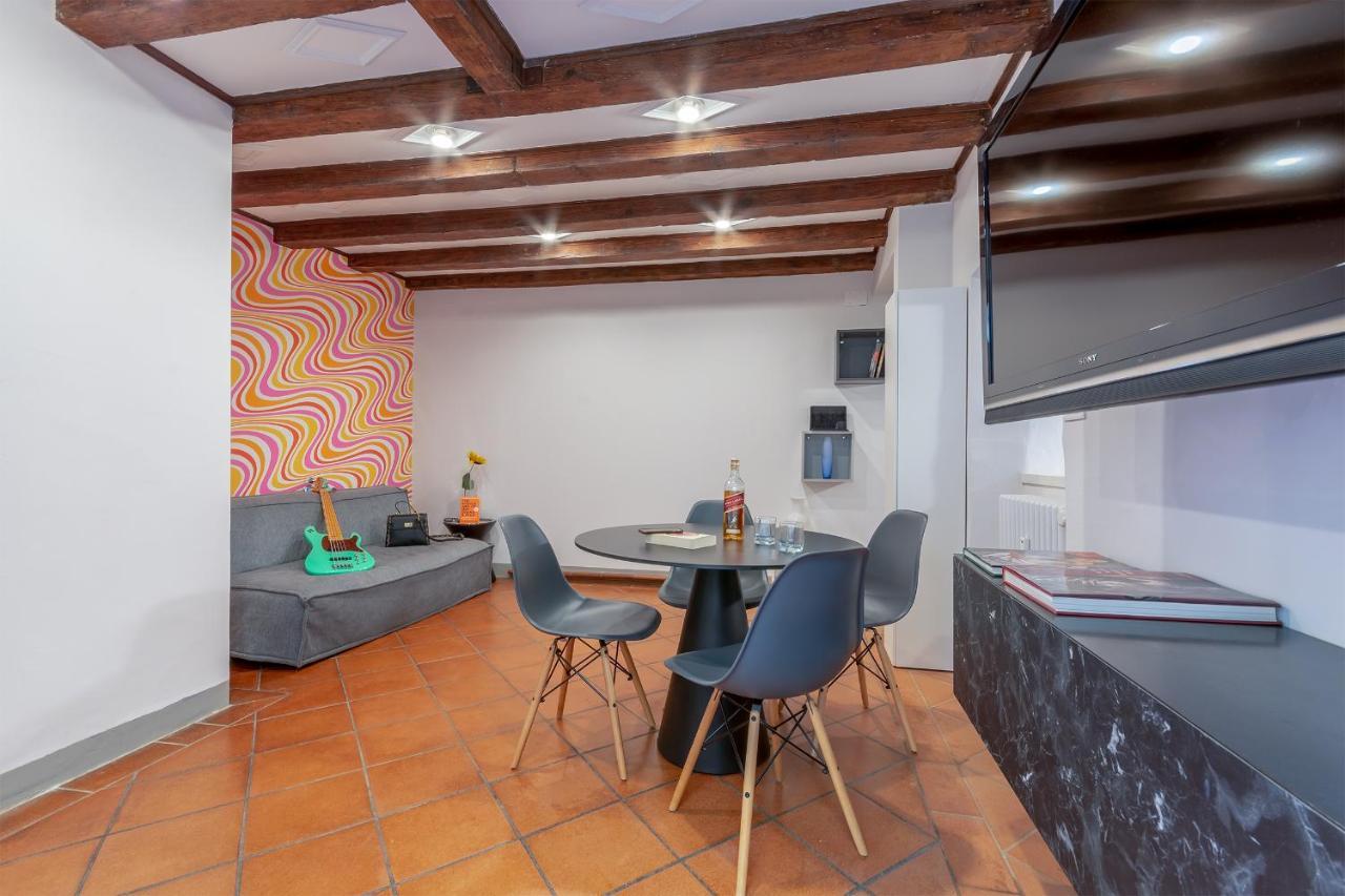 Apartment Ground Floor With Patio-ghibellina 65
