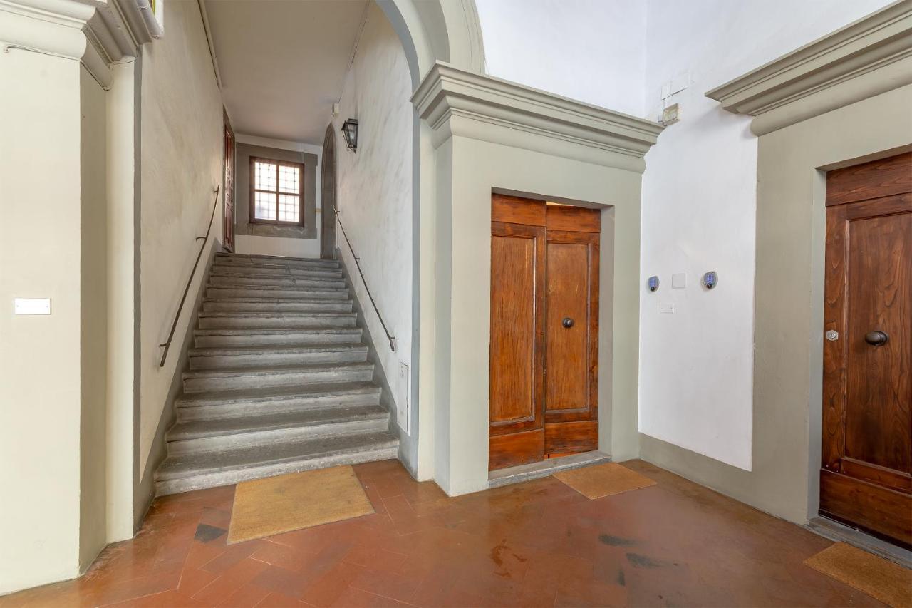 Apartment Ground Floor With Patio-ghibellina 65