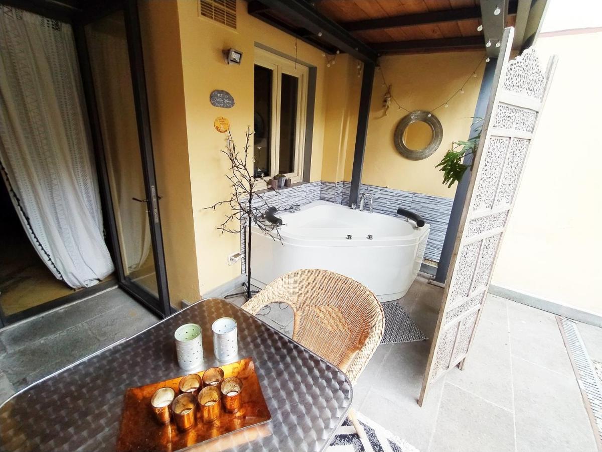 Nadia's Lovely - With Private Garden And Jacuzzi *