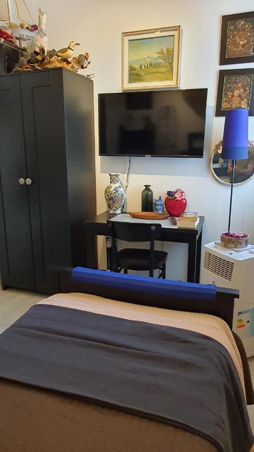 Guest house Holidays In *