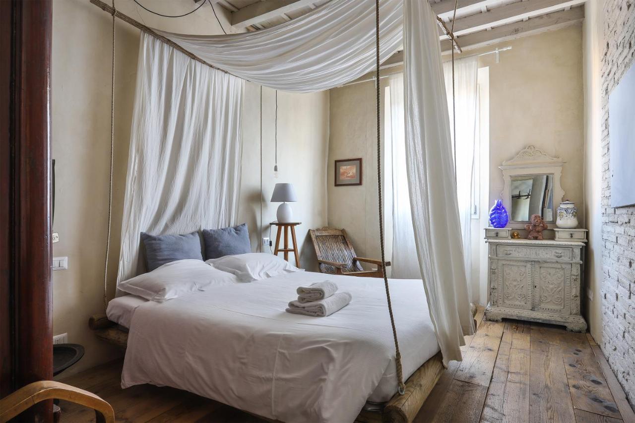 Apartment La Maison At The Old Bridge Florence